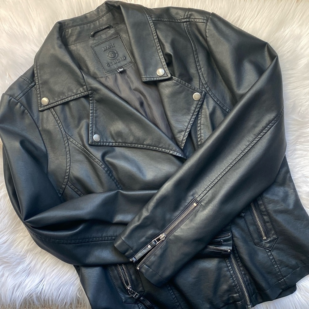 🎁Max Studio faux leather jacket L